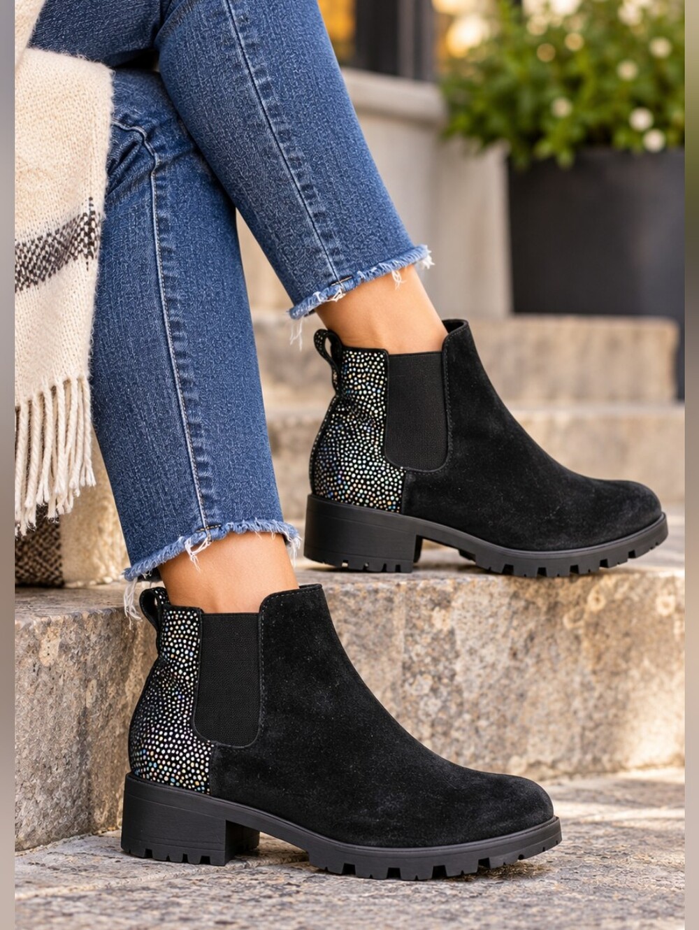 Sorel Black Suede Chelsea Ankle Boots Glitter Heel Lug Sole Women's Size 4